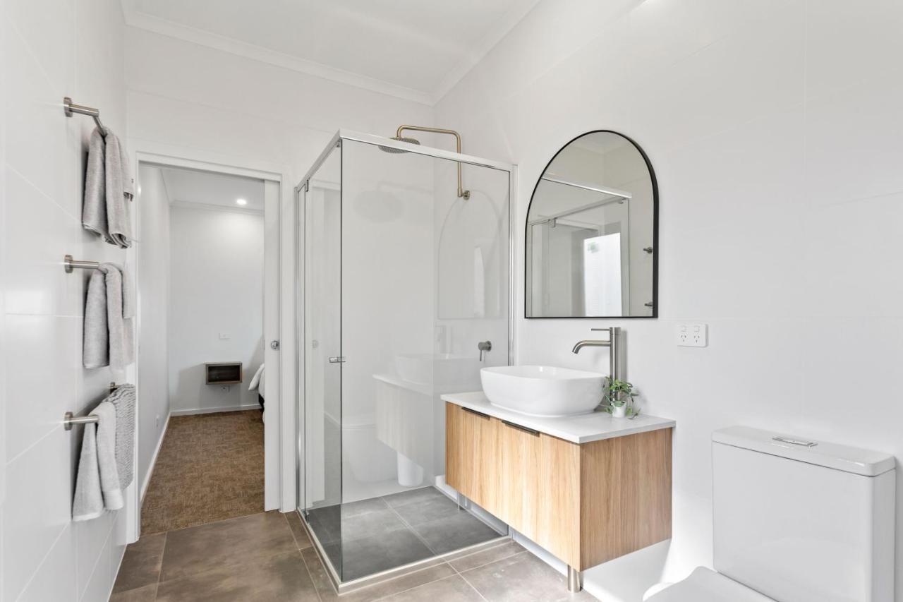 Port Lincoln Beachfront Apartments エクステリア 写真