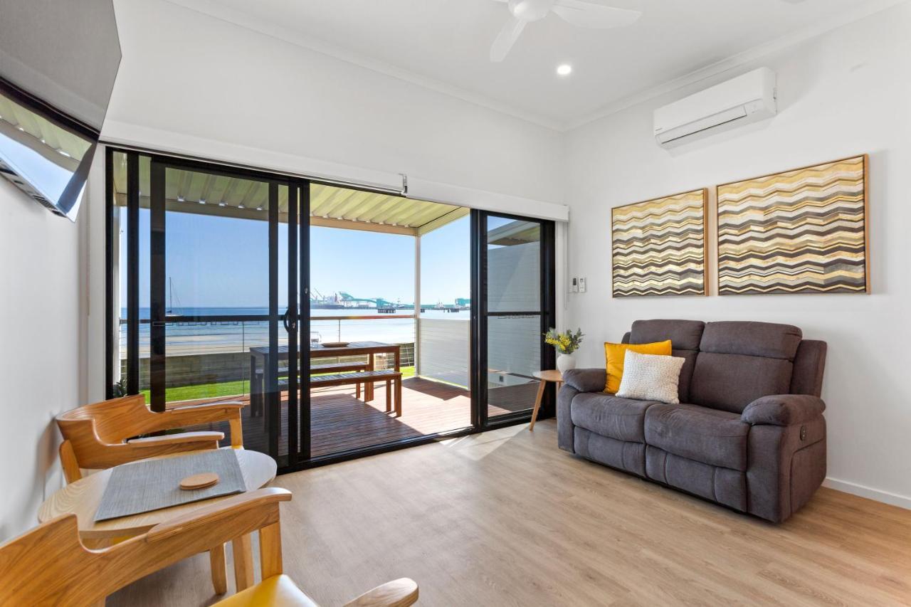 Port Lincoln Beachfront Apartments エクステリア 写真